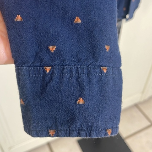 Prana Men's Slim Fit Navy Blue Shirt with Small Red Triangle Pattern Sz L - Picture 6 of 10